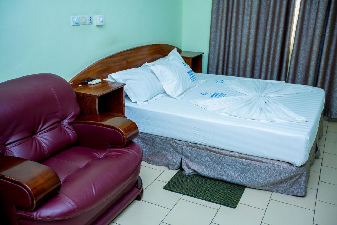 Residence Hoteliere De Moungali Brazzaville Eksteriør billede